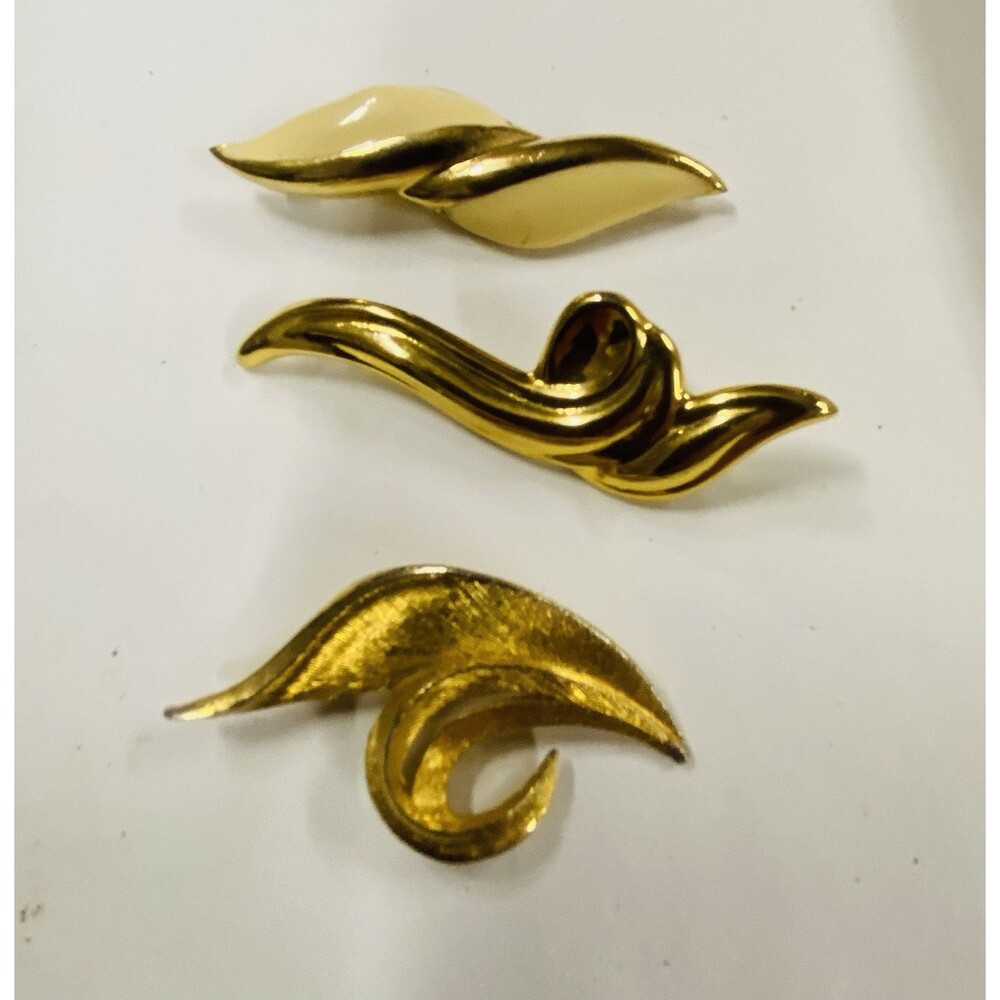 Vintage Gold Tone Swirl Wave Brooch Pin MCM 1960s Statement Jewelry Modernist